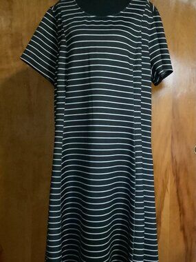 Lane Bryant Women’s Black and White Striped A-Line Dress (1193)
